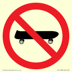 P924 Prohibition: No skateboarding